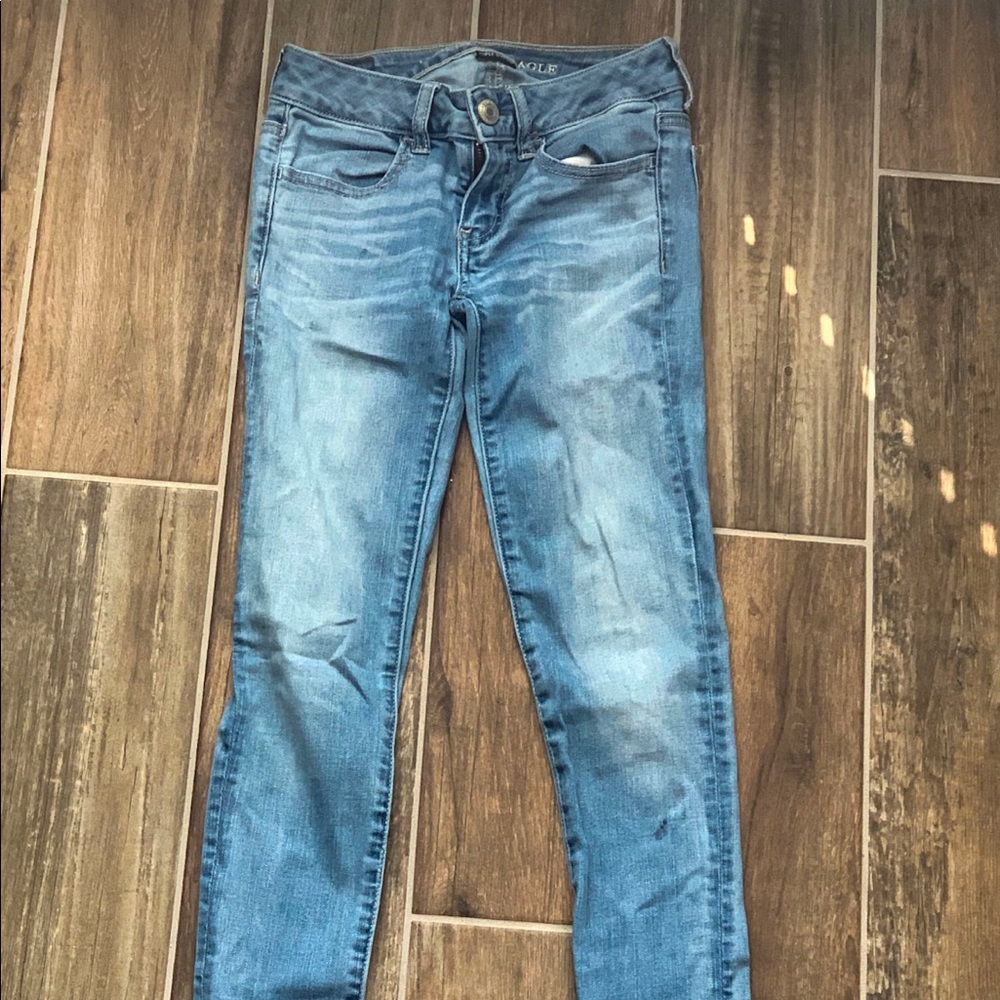AMERICAN EAGLE SMALL BLUE JEANS